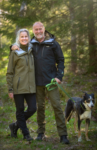 What Should a Dog Walking Jacket Have?
